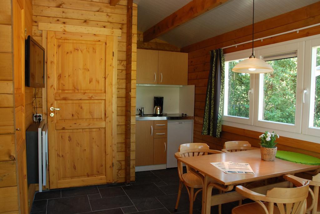 Camping "De Stuurmanskolk" Welsum Camera foto