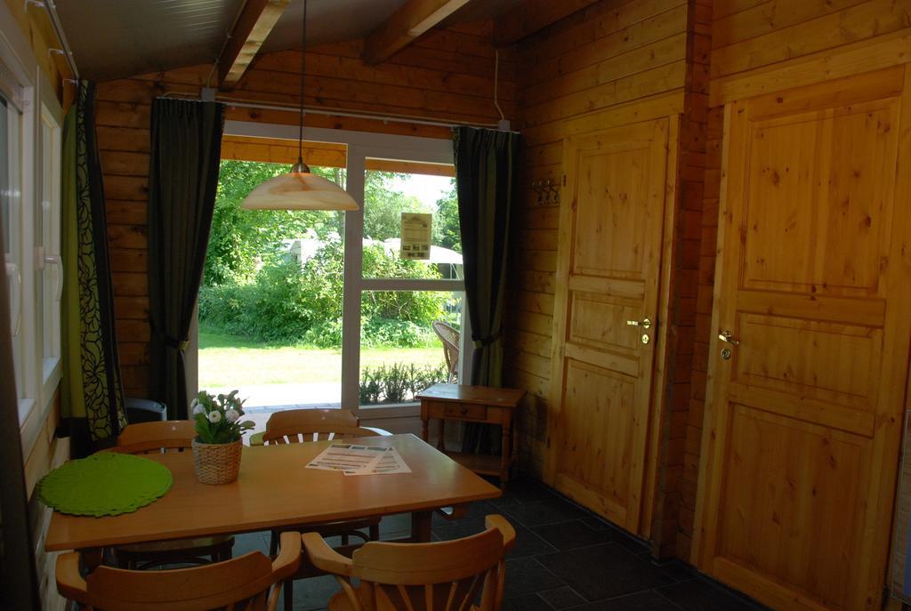 Camping "De Stuurmanskolk" Welsum Camera foto